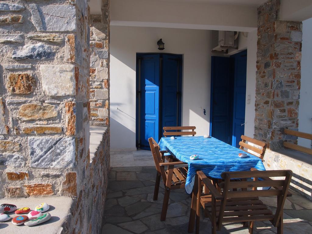 Villa Dolphin Azolimnos Exterior photo